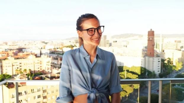 [JacquieEtMichelTV] Gigi (28 years old, manager of a clothing store! / 01.06.2025)